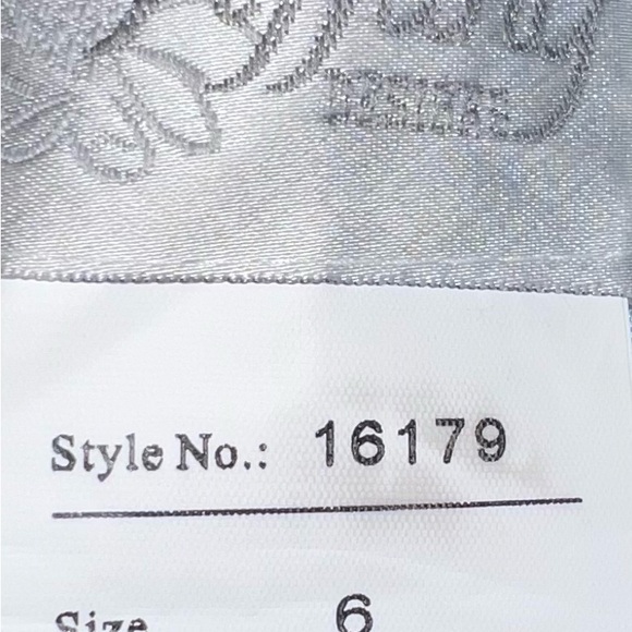 Tiffany Ivory Dress - Picture 7 of 7